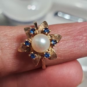 10k gold ring from birks. Vantage gold ring with natural pearl and shaphir
